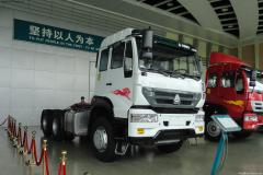 中國(guó)重汽 金王子重卡 266馬力 6X4 牽引車(精英版)(ZZ4251M3241C)