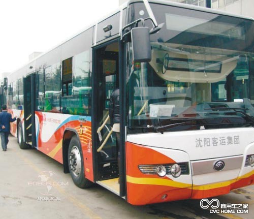 遼寧沈陽(yáng)公交車現(xiàn)“年輕化” 商用車網(wǎng)報(bào)道 